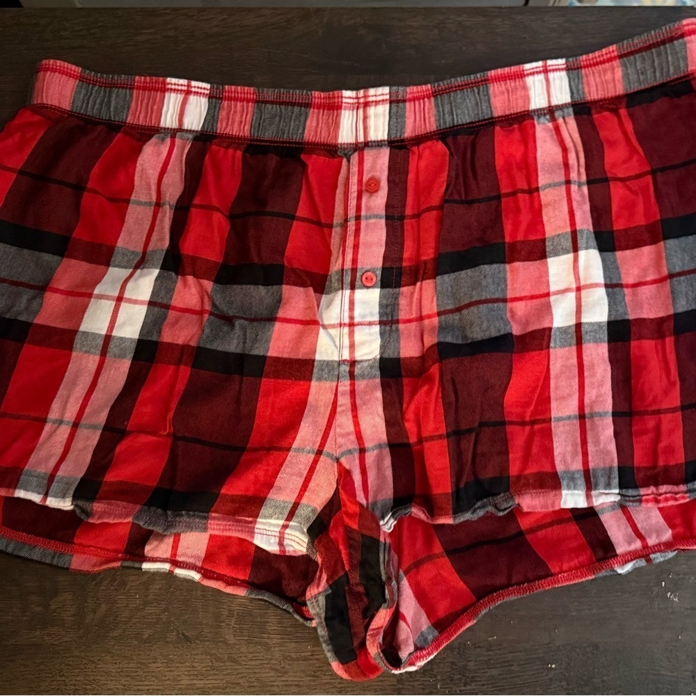 PINK Victoria's Secret Red Black Plaid Boxer Shorts - Picture 3 of 3